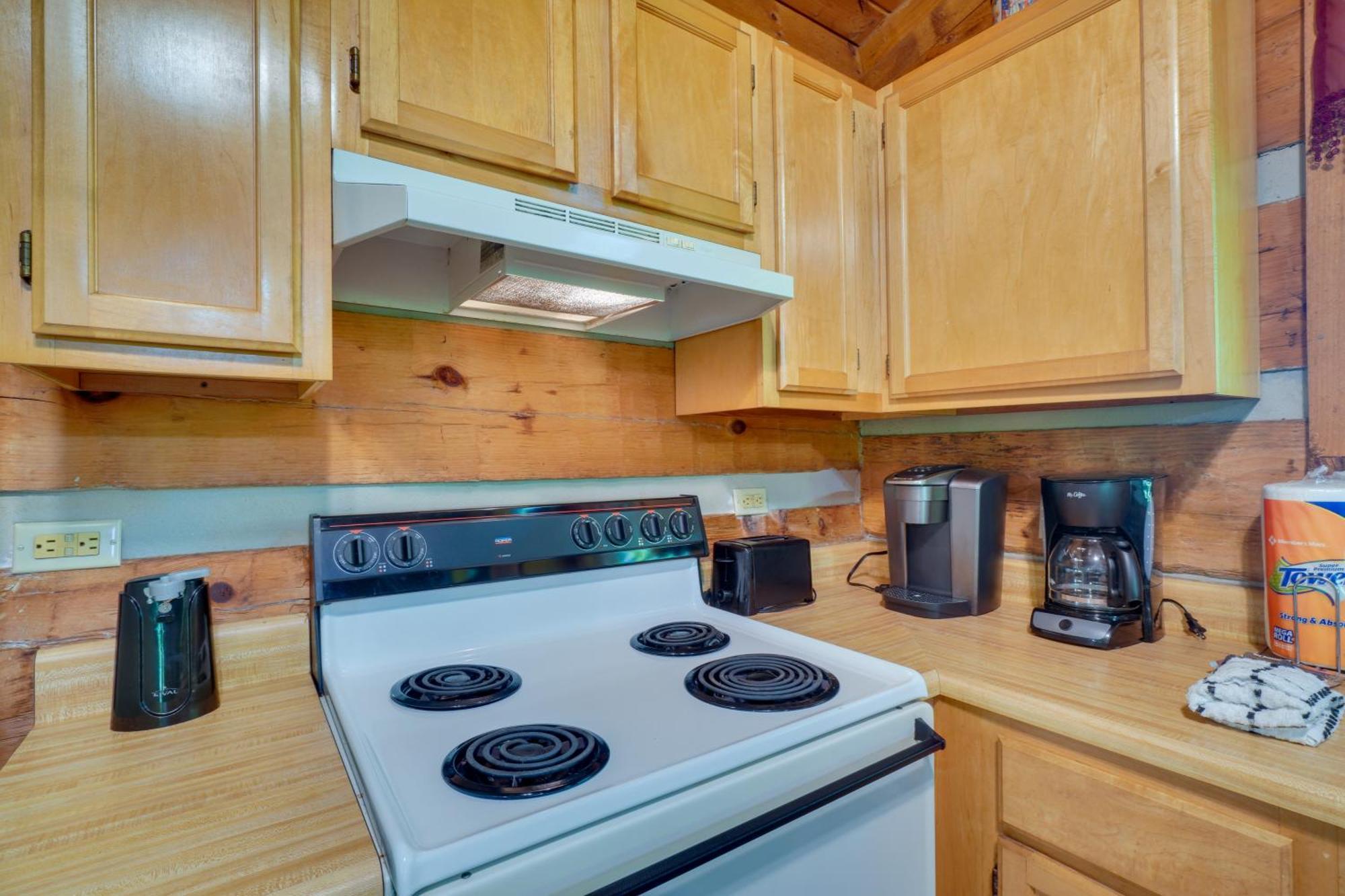 Gatlinburg Cabin With Hot Tub About 6 Mi To Downtown! Exterior foto
